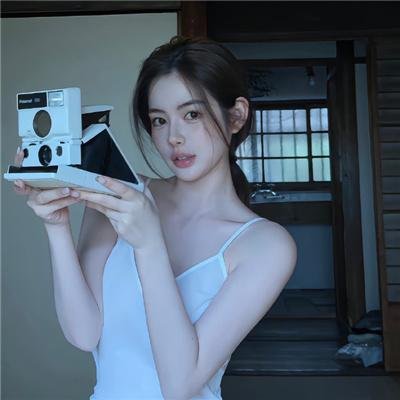 穿黑衣的女孩
